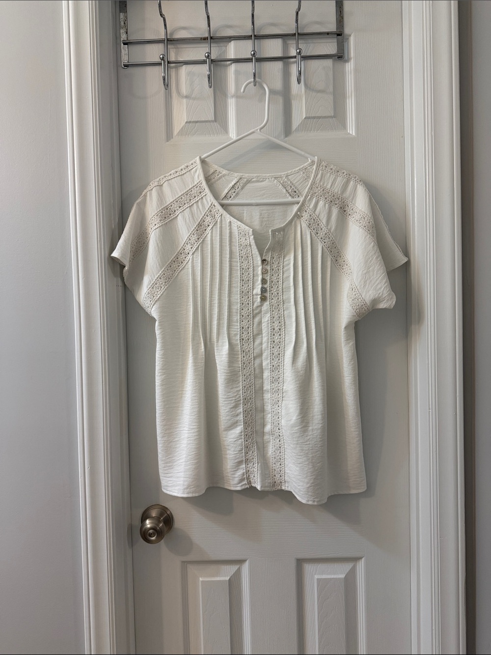 Women's Lace-Trim Button Front Blouse in Cream